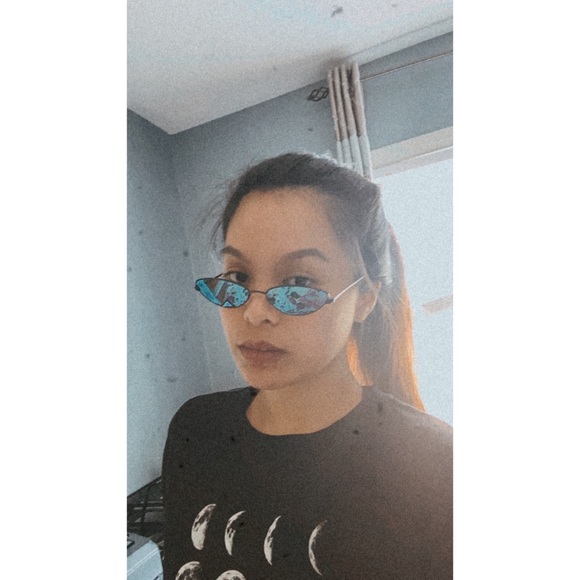 Vintage Cat Eye Sunglass - Picture 3 of 3